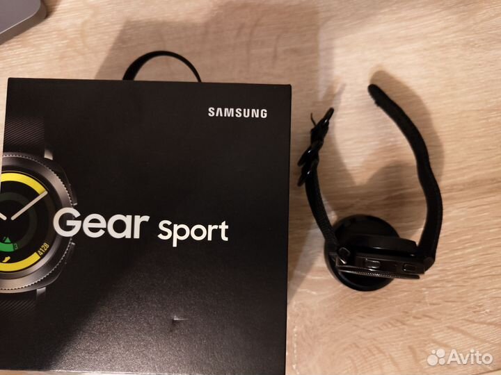 Часы Samsung Gear sport