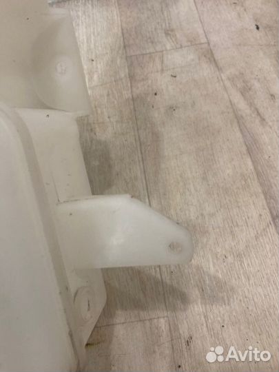 Бачок омывателя Mitsubishi Outlander CW5W 4B12