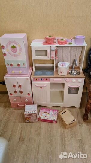 Игрушка кухня со шкафчиком и домик