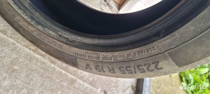 Continental UltraContact UC6 225/55 R19 99V