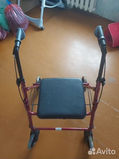 Ходунки для инвалидов