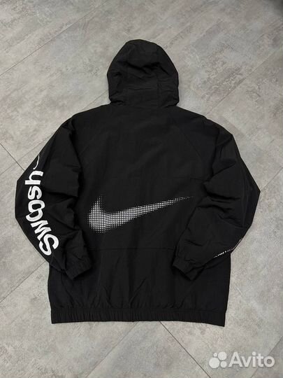 Ветровка Nike Swoosh