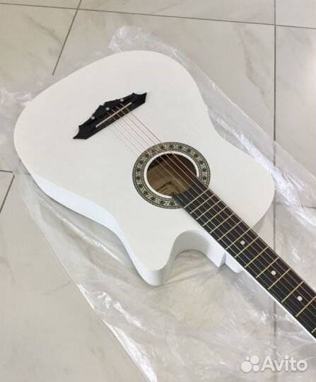 Акустическая гитара
