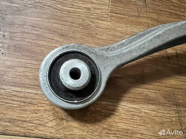 Рычаг передний левый верхний Audi A8 D4/4H 2011