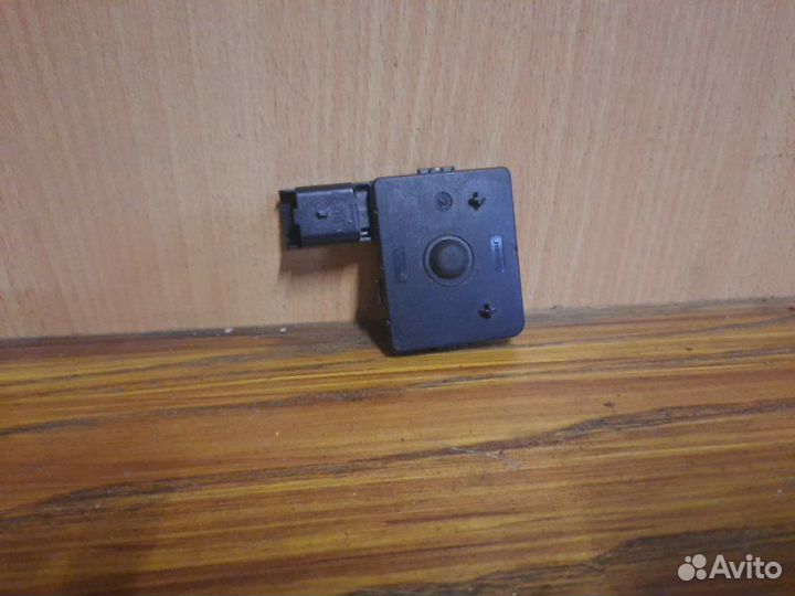 Датчик открытия двери передний правый Renault