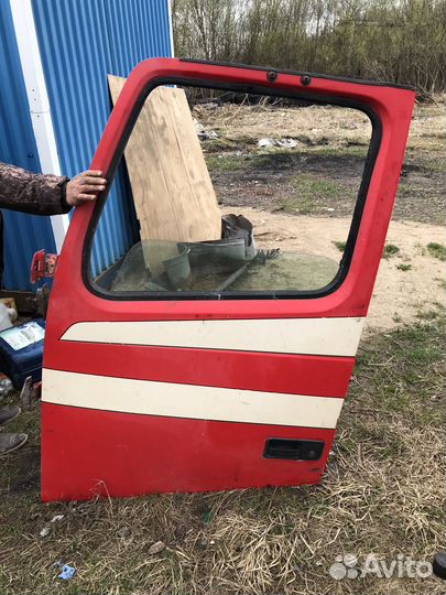 Левая дверь volvo FH12