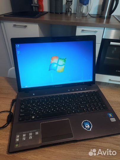 Ноутбук Lenovo z575