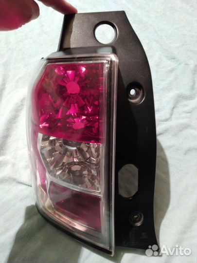 Фонарь задний (левый) на Субару Форестер
