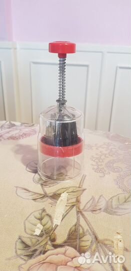 Измельчитель овощей-лукорезка