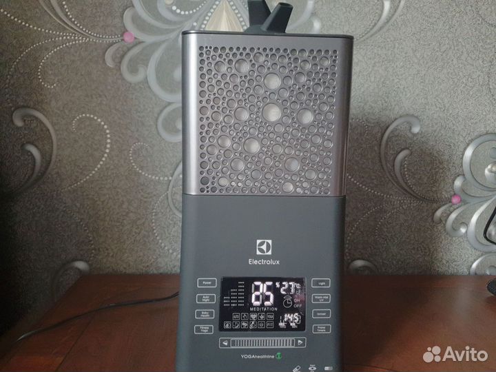 Увлажнитель воздуха Electrolux EHU-3810D