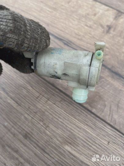 Моторчик бачка омывателя Nissan Teana 2.0