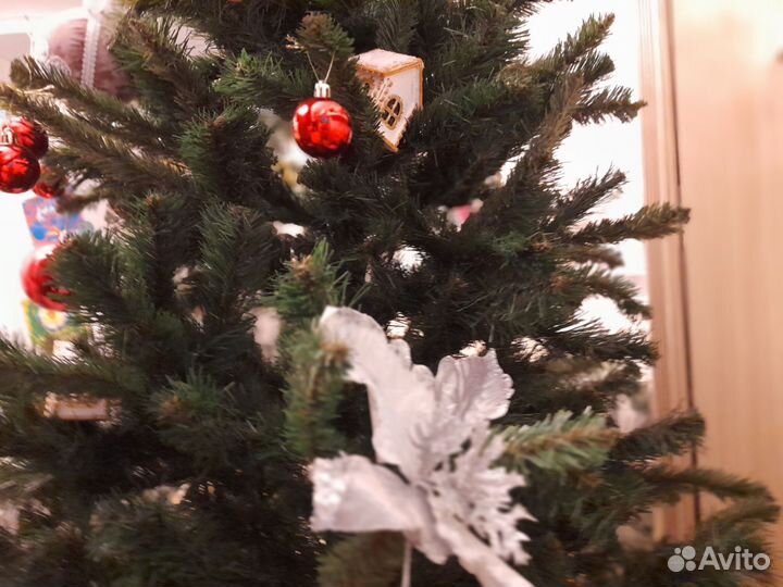 Набор новогодних игрушек