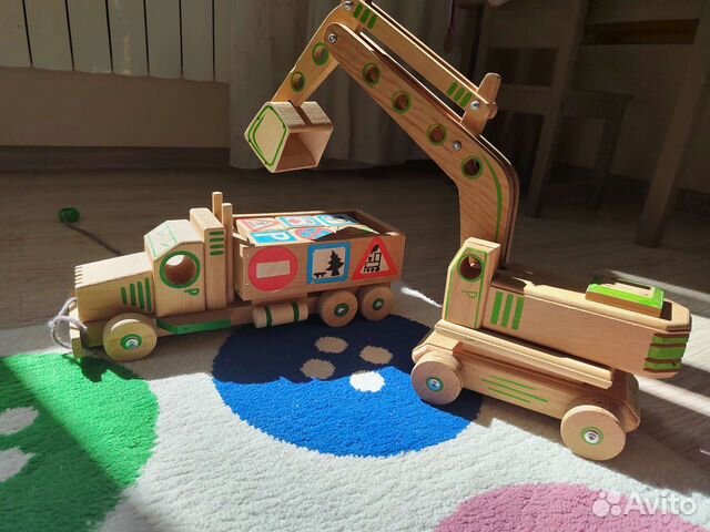 Деревянные игрушки - экскаватор и грузовик. Кедр
