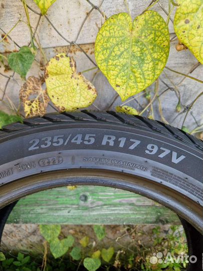 Kumho WinterCraft WP71 235/45 R17 97V