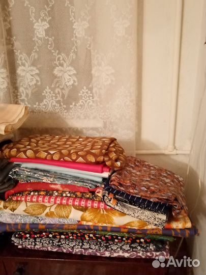 Отрезы разных тканей