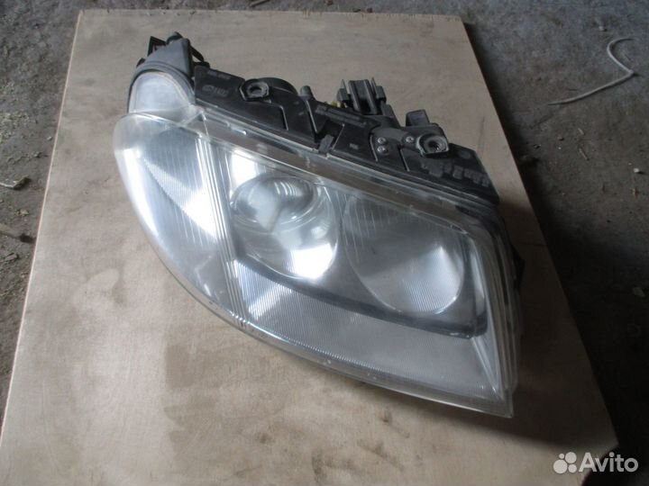 Фара правая Volkswagen Passat B5+ 2001 - 2005г