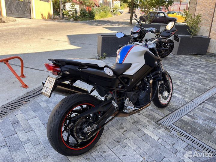 F800R