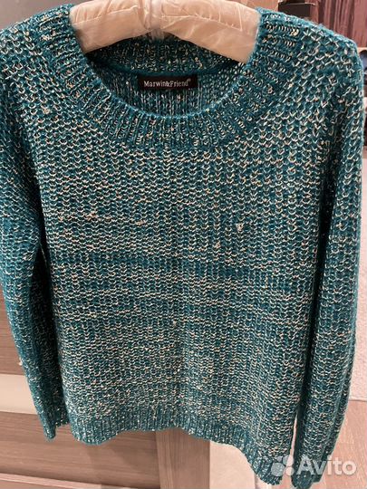 Свитер