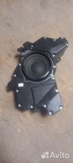 Сабвуфер Kia Sorento XM 2009 2020