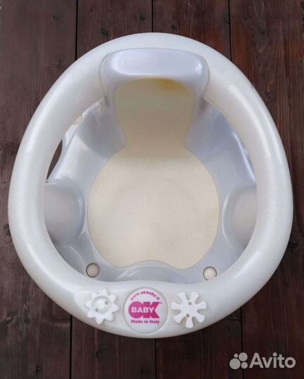 Детский стульчик в ванну на присосках