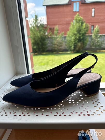 Tommy hilfiger босоножки 38