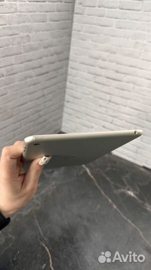 Apple iPad Mini 4 Wi-Fi 16GB Silver