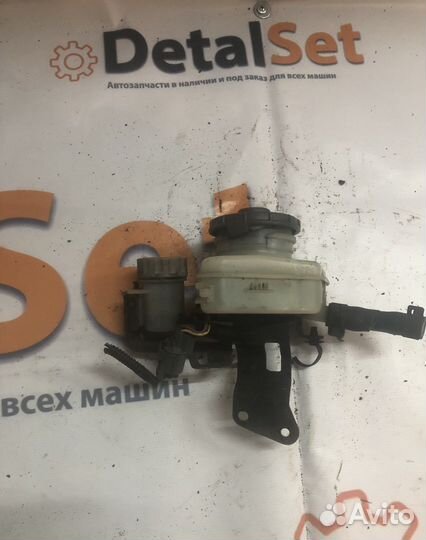 Бачок тормозной жидкости Honda Civic 7