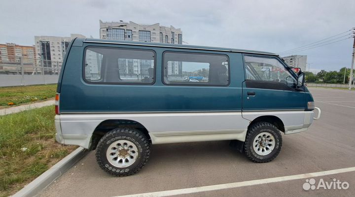 Mitsubishi Delica 2.5 МТ, 1994, 270 000 км