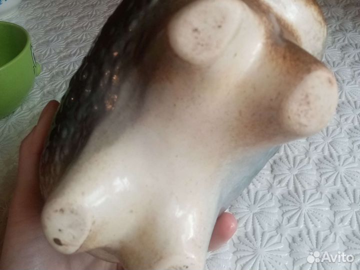 Глиняный кувшин для вина