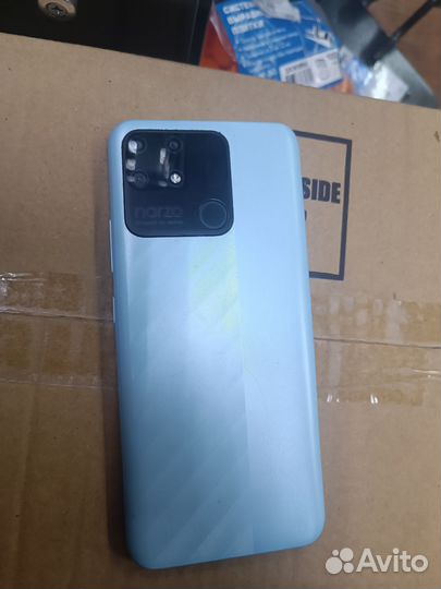 Телефон realme