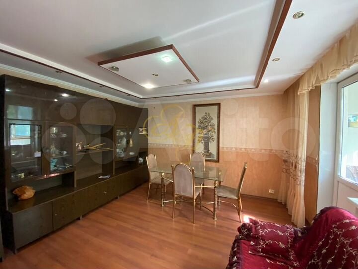 2-к. квартира, 52 м², 3/9 эт.