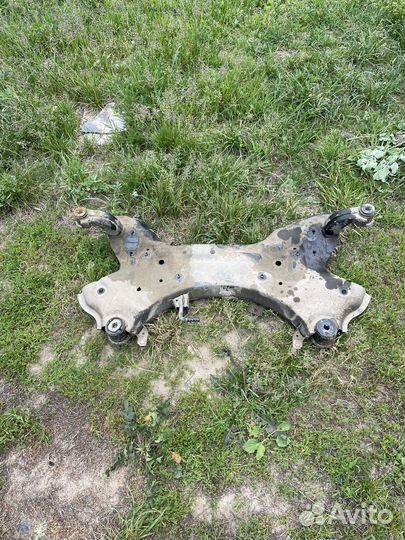 Передний подрамник kia sportage 4ql