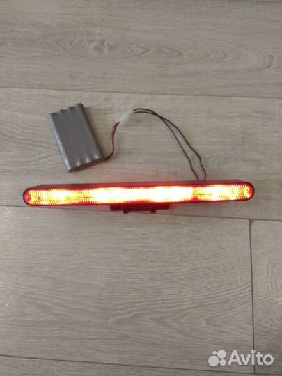 Автомобильный задний 3-й стоп-сигнал