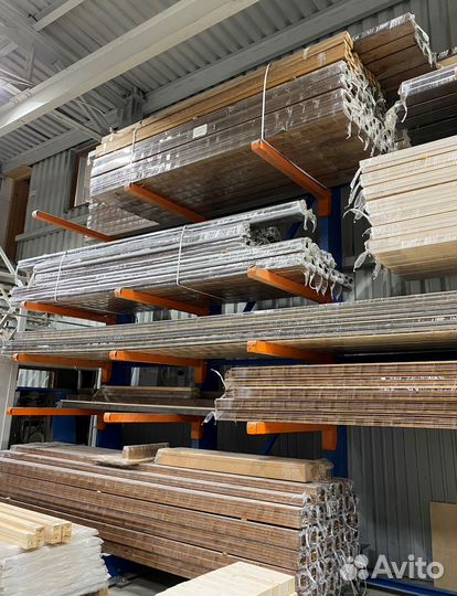 Окрашенная палубная доска листв. / 28х140 мм / вс