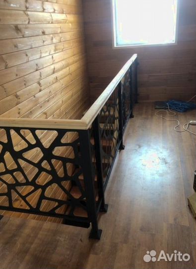 Прямая лестница на металлокаркасе