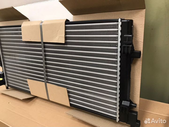 Радиатор на volkswagen polo 09- и skoda rapid 12