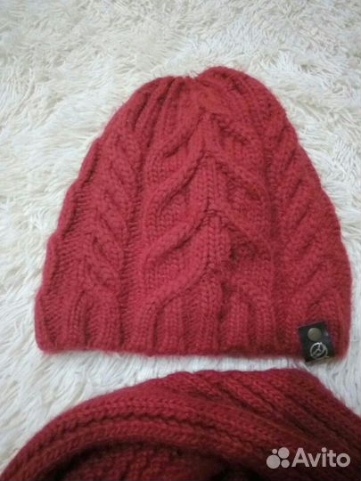 Зимняя шапка с шарфом