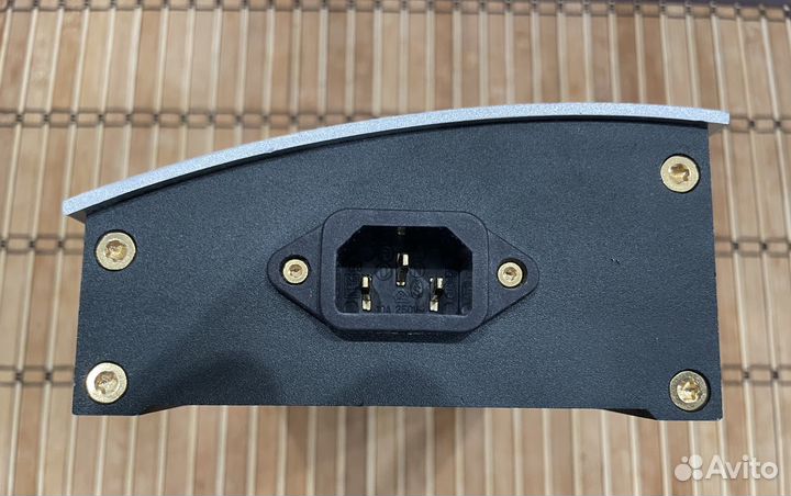 Furutech сетевой делитель