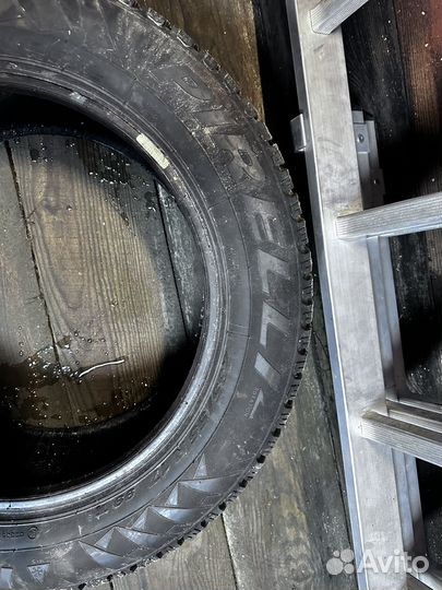 Pirelli Winter Carving Edge 235/55 R17