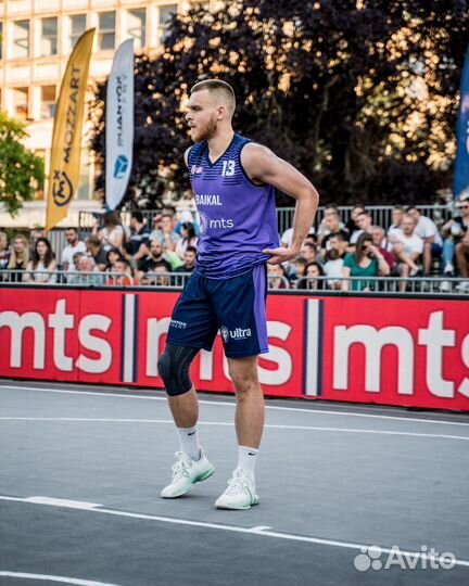 Тренер по баскетболу