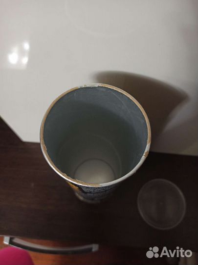 Банка принглс пустая