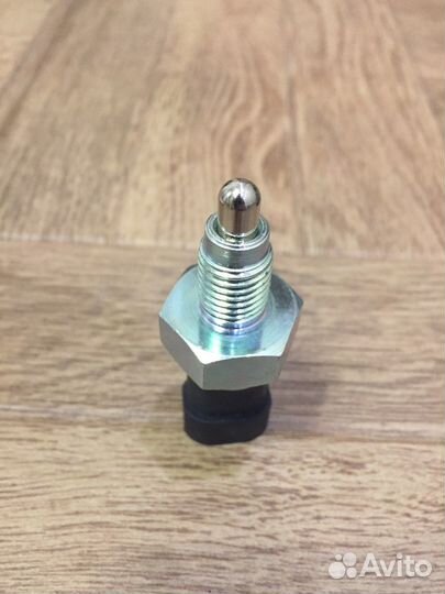 Датчик включения заднего хода opel