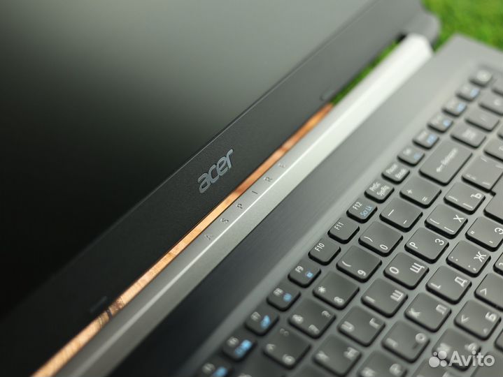 Ноутбук Acer Core i7 для работы и досуга