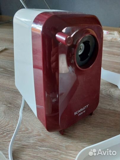 Мясорубка электрическая Scarlett на запчасти