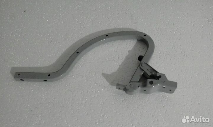 Петля крышки багажника Киа Рио 3