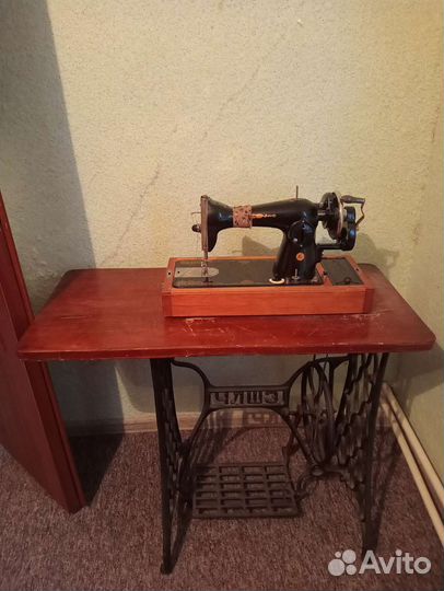 Швейная машина Подольск ручная