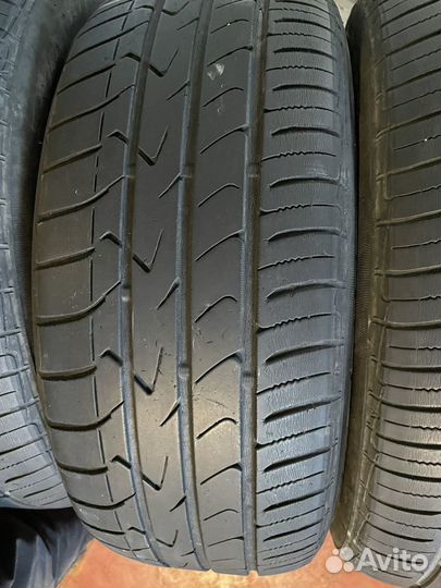 Toyo Tranpath MPZ 215/60 R16