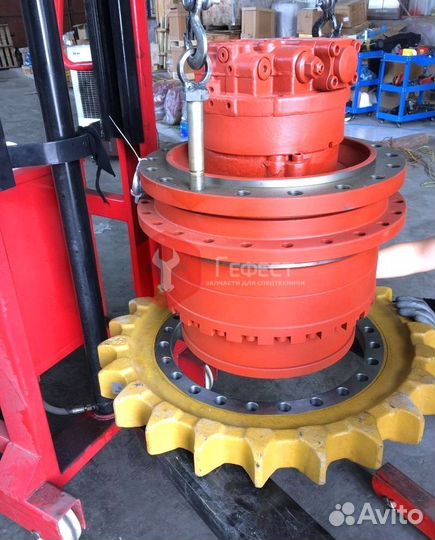 Редуктор хода JCB JS330NLC