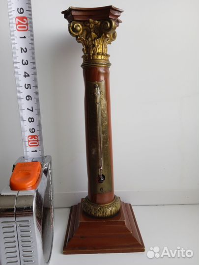 Старинный комнатный термометр ввиде колонны