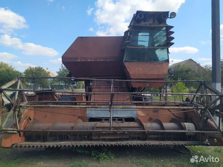 Комбайн Нива-Сельхозтехника СКА-5, 1991